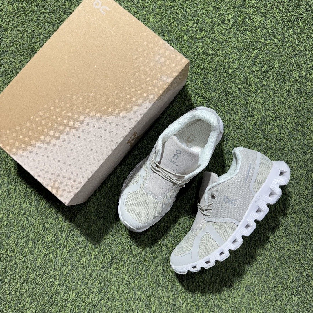 On Cloud 5 comfortable all-match shock-absorbing non-slip wear-resistant breathable low-top carbon plate running shoes - Image 9