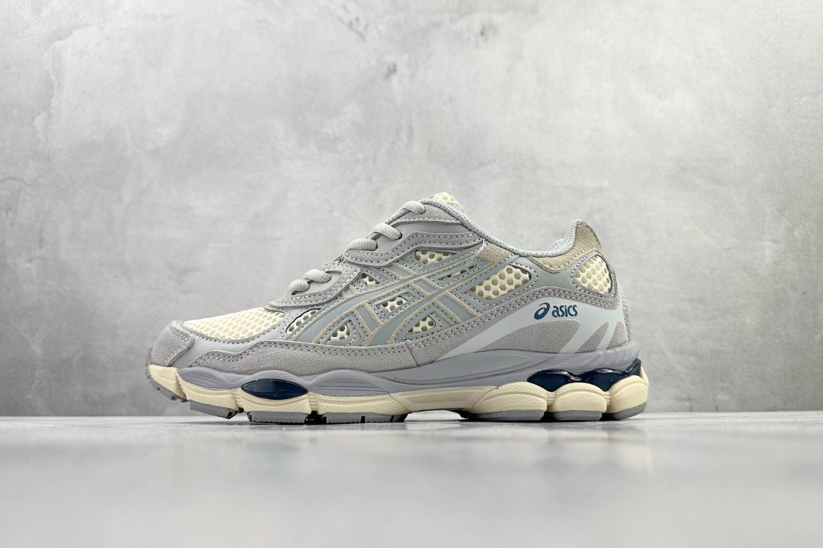 Asics GEL-NYC greige 1203A372-600