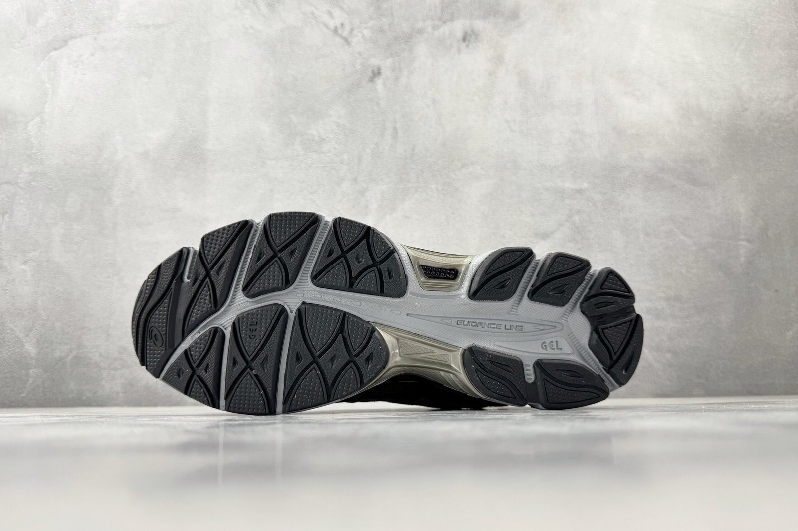 Asics Gel NYC gray black 1203A383-024 - Image 4