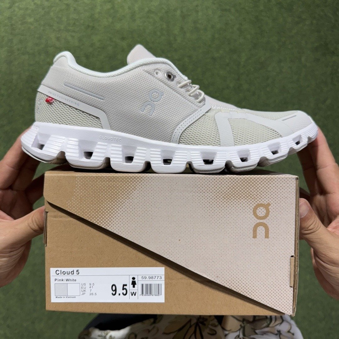 On Cloud 5 comfortable all-match shock-absorbing non-slip wear-resistant breathable low-top carbon plate running shoes - Image 5