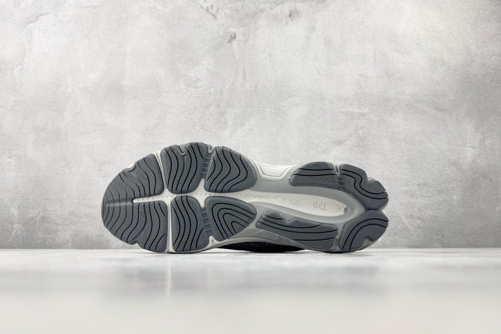 ASICS Gel-NYC 2.0 gray and blue 1203A895-021 - Image 4
