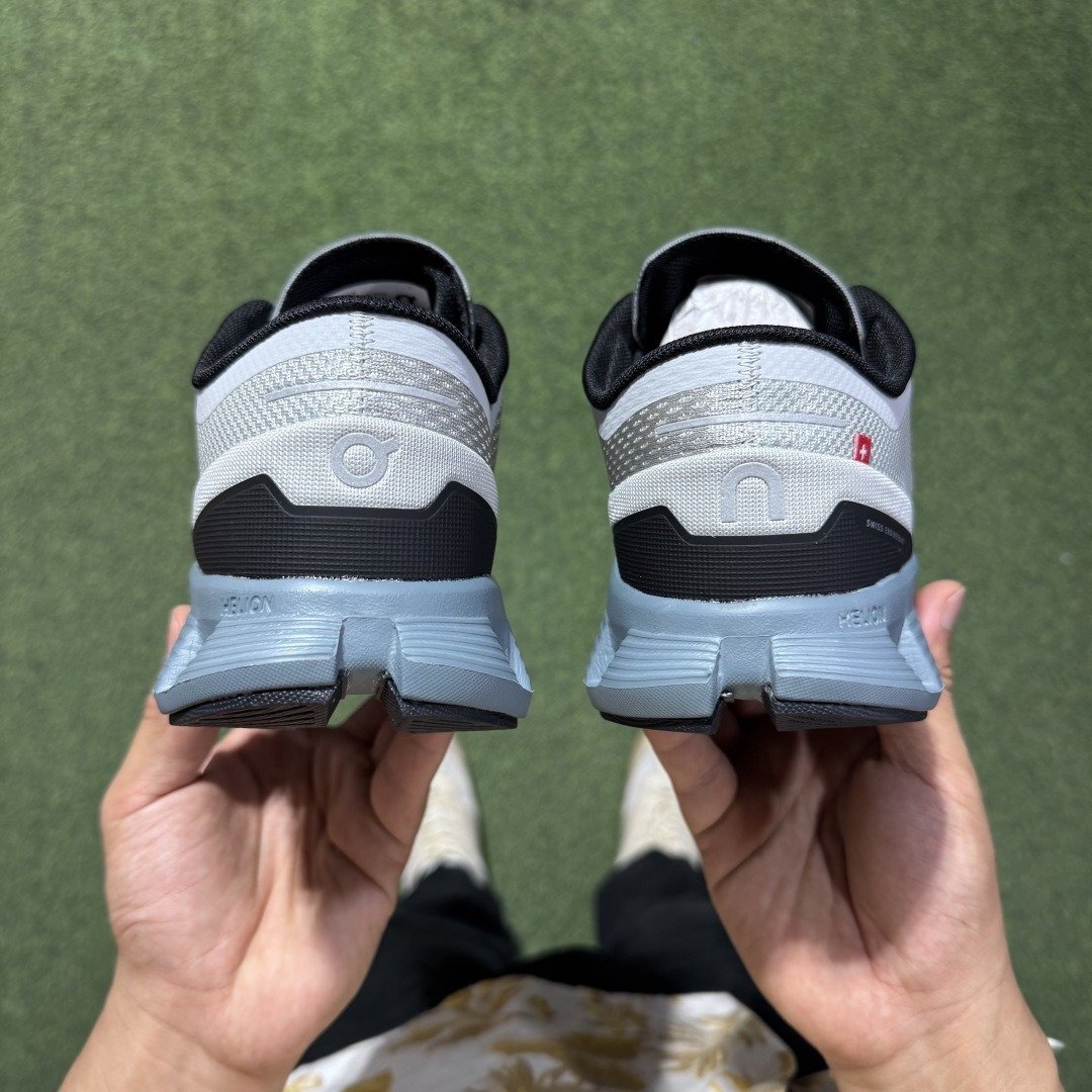 On Cloud 5 comfortable all-match shock-absorbing non-slip wear-resistant breathable low-top carbon plate running shoes - Image 2