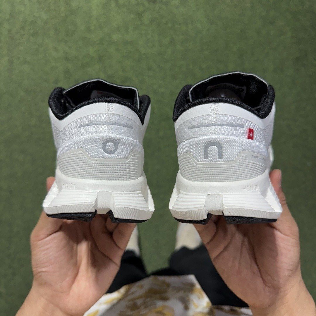 On Cloud 5 comfortable all-match shock-absorbing non-slip wear-resistant breathable low-top carbon plate running shoes - Image 3