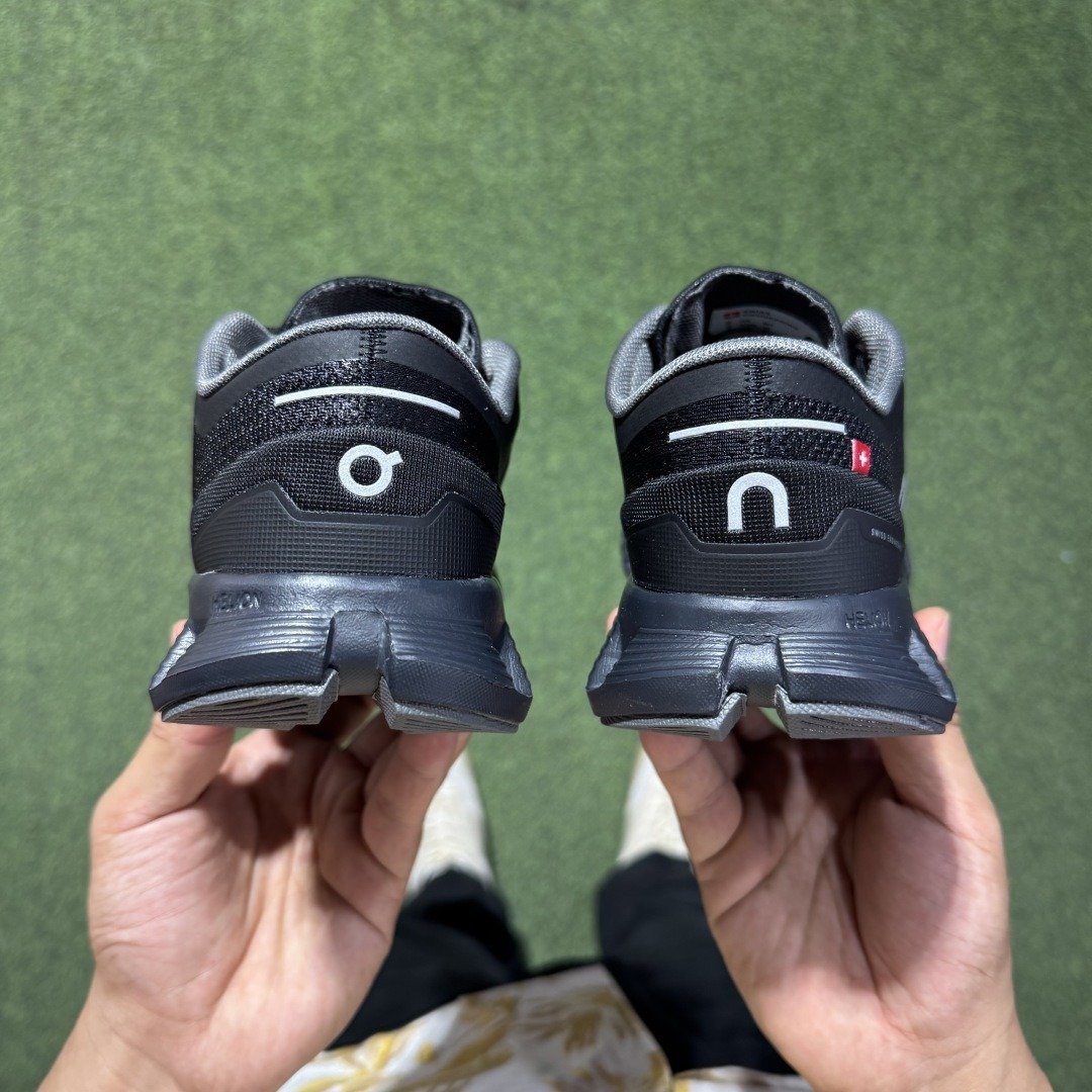 On Cloud 5 comfortable all-match shock-absorbing non-slip wear-resistant breathable low-top carbon plate running shoes - Image 2