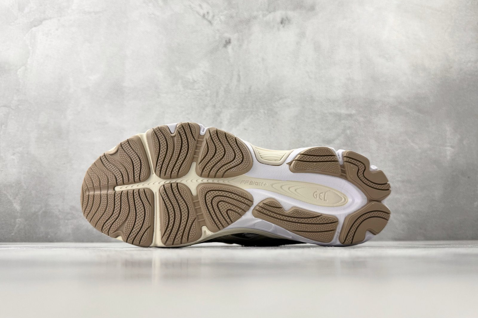 ASICS Gel-NYC 2.0 beige 1203A895-101 - Image 4