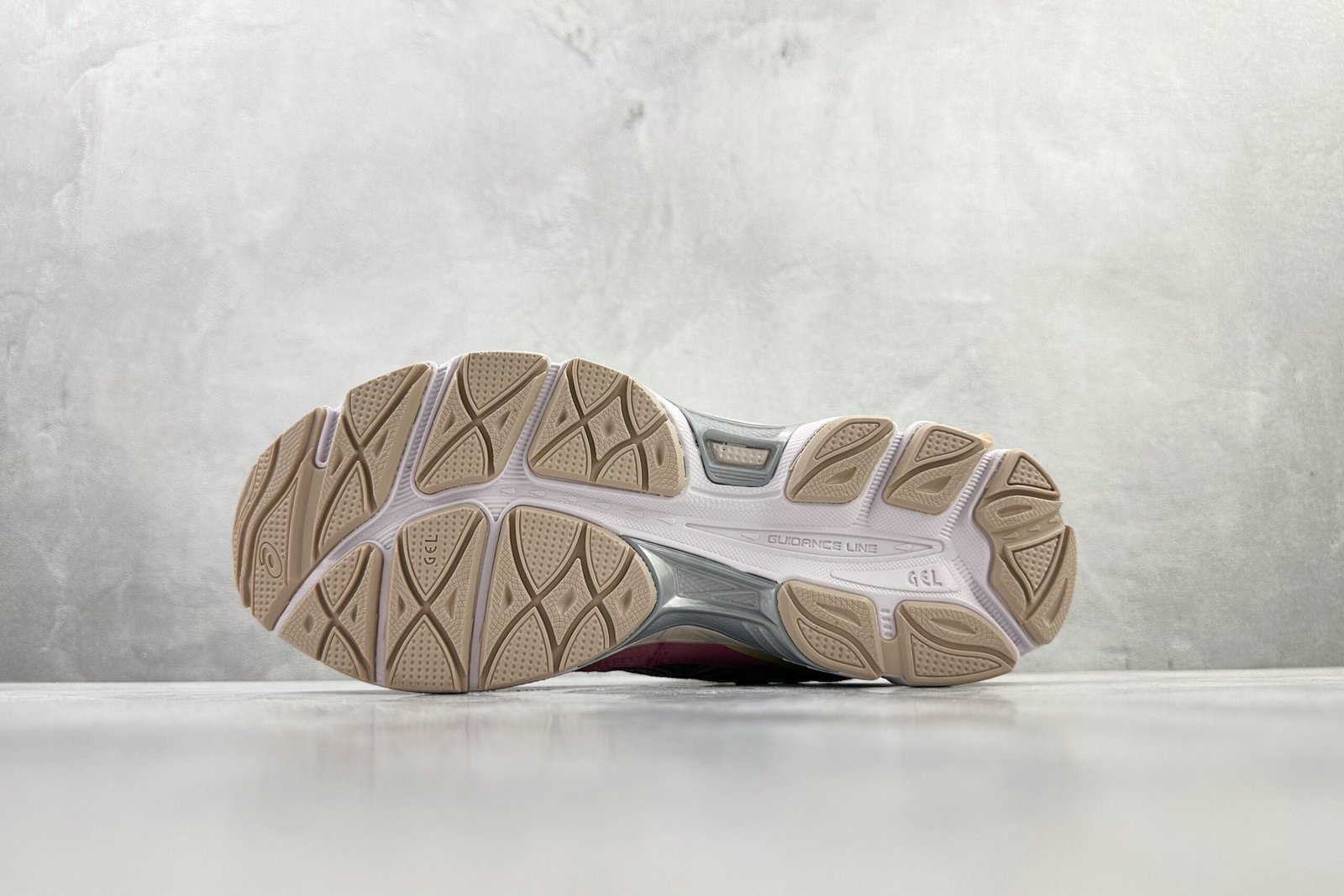 Asics GEL-NYC beige pink 1203A383-104 - Image 4