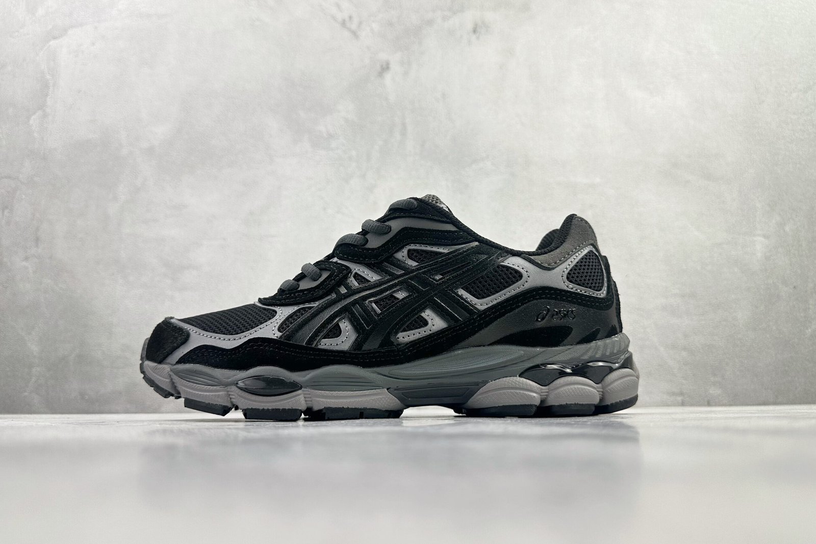 ASICS GEL-NYC black 1201A789-020