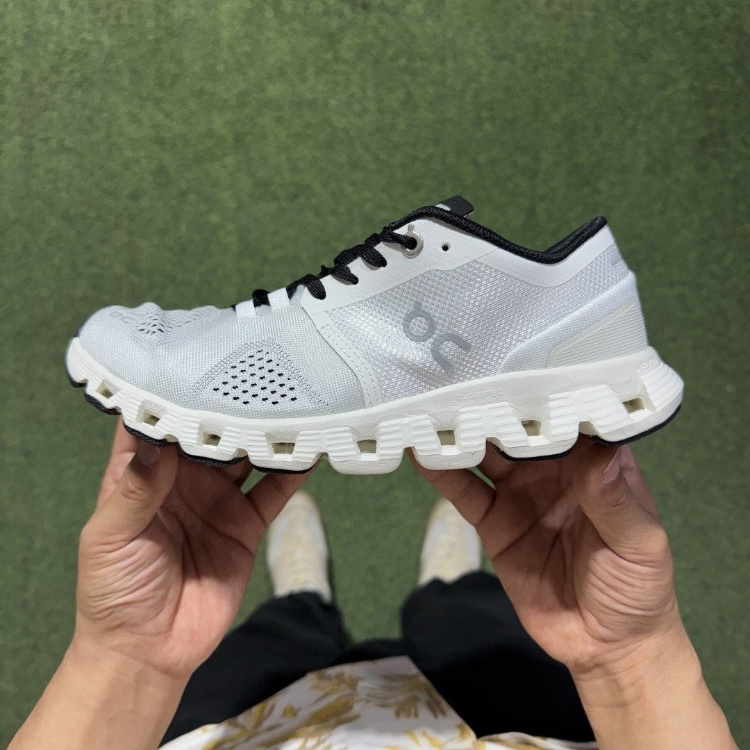On Cloud 5 comfortable all-match shock-absorbing non-slip wear-resistant breathable low-top carbon plate running shoes - Image 2