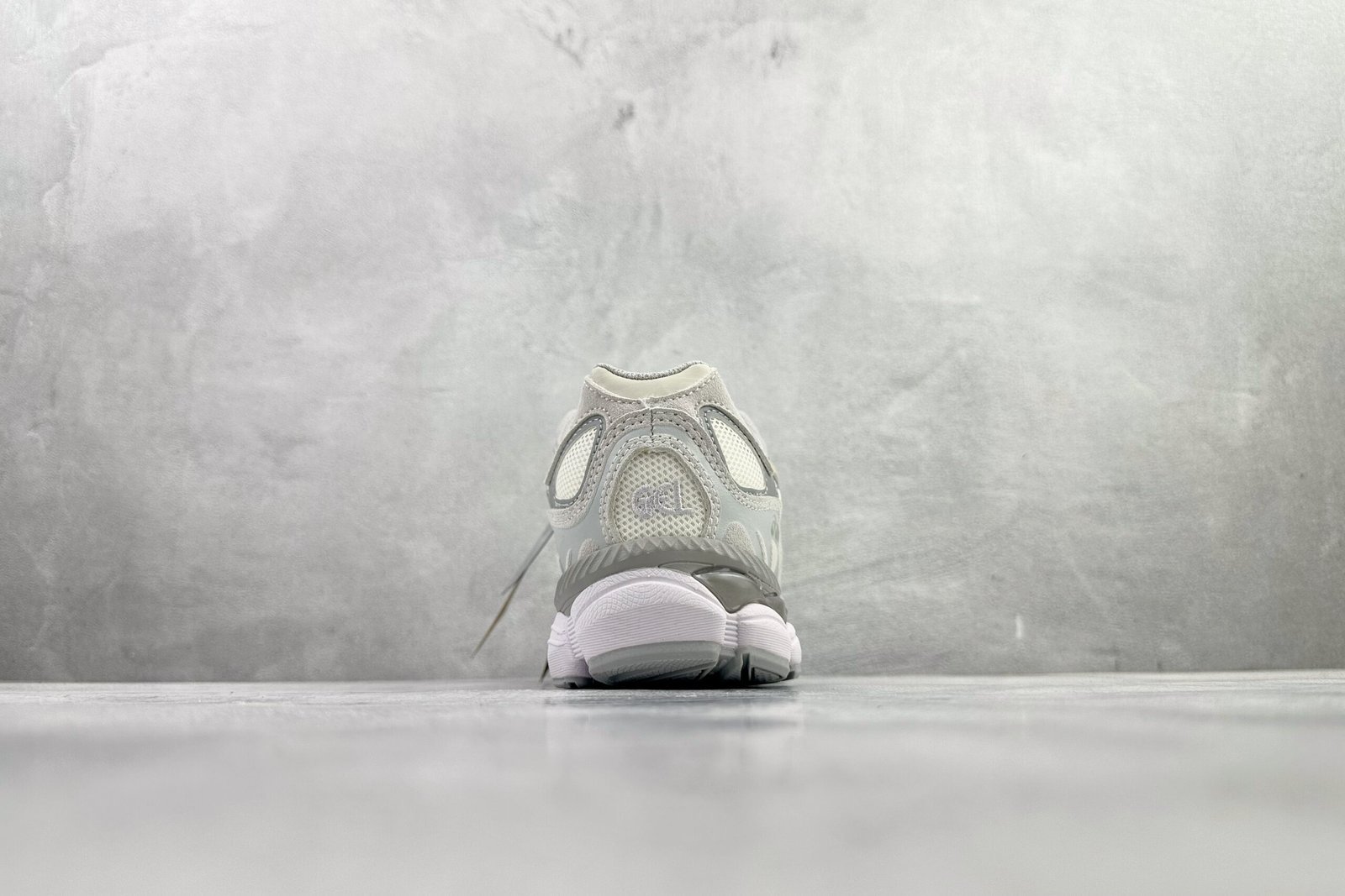ASICS GEL-NYC gray and white 1203A663101 - Image 7