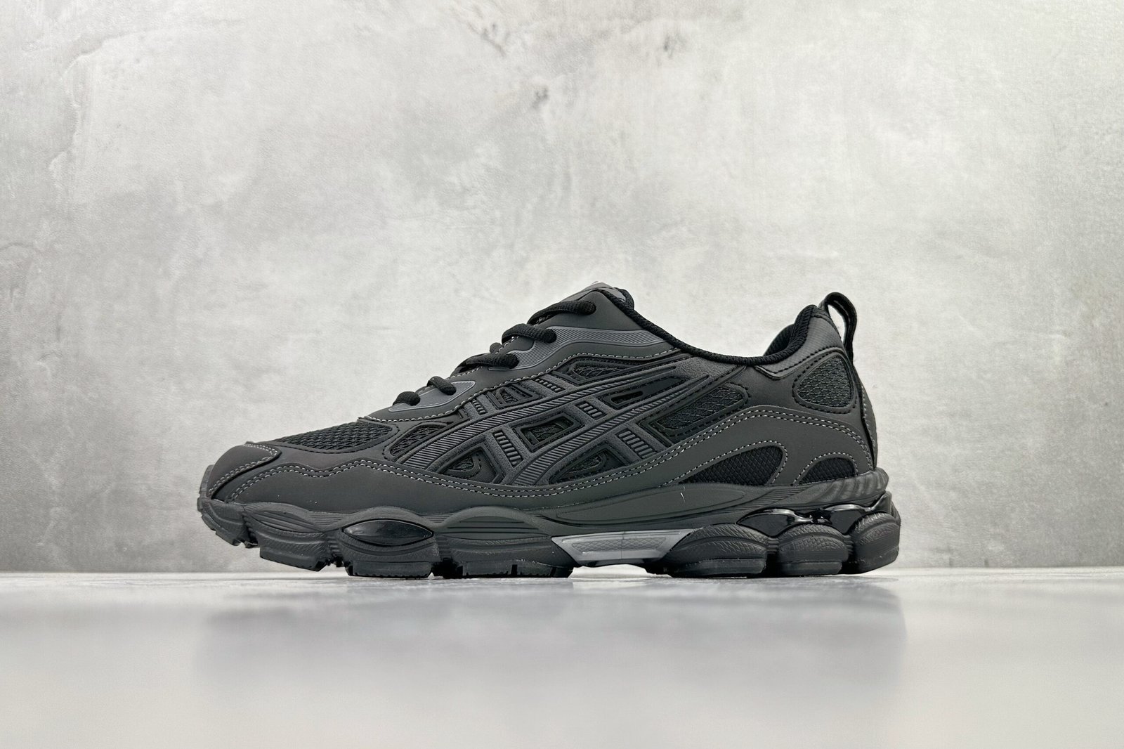 ASICS GEL-NYC RGD black 1203A735-001
