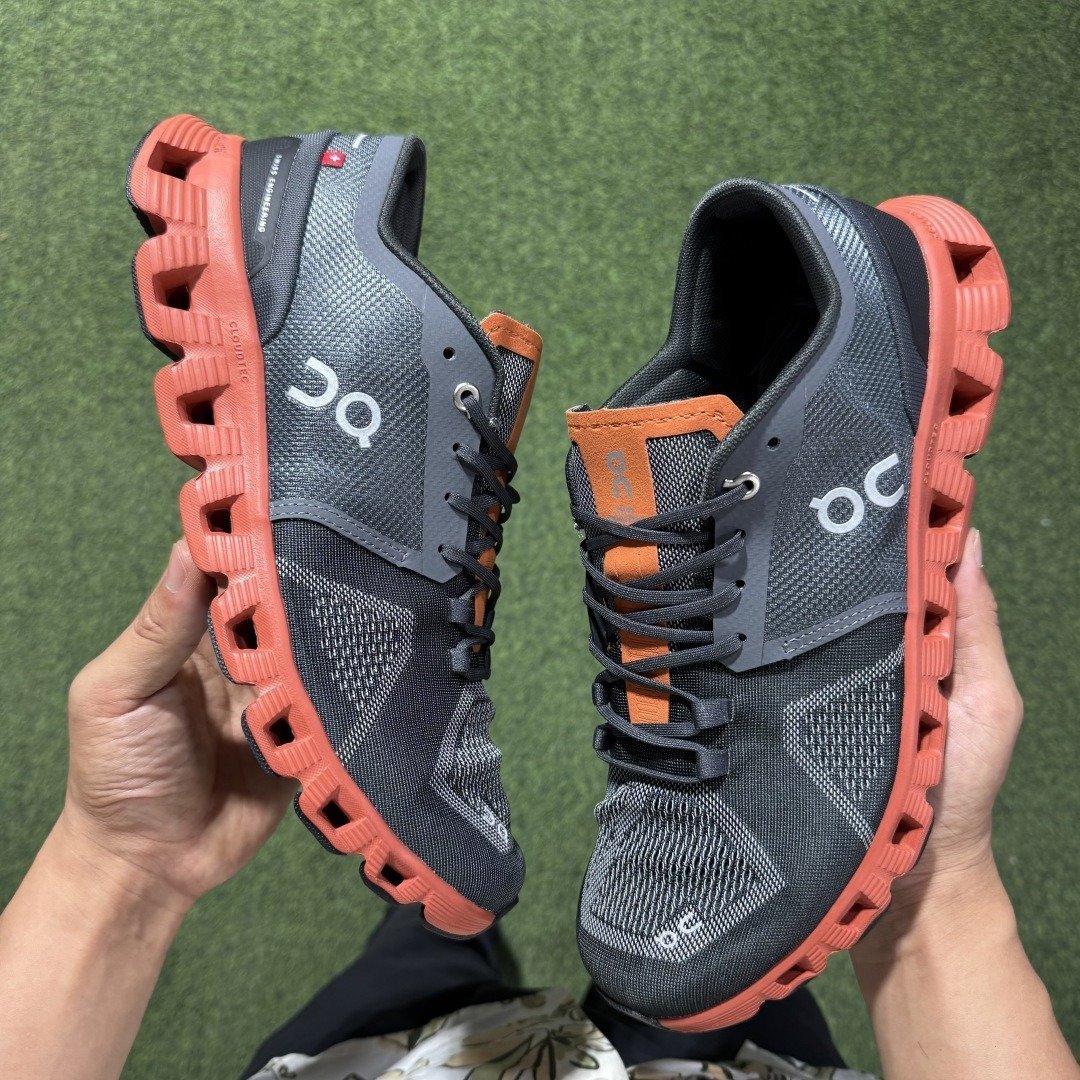 On Cloud 5 comfortable all-match shock-absorbing non-slip wear-resistant breathable low-top carbon plate running shoes - Image 3