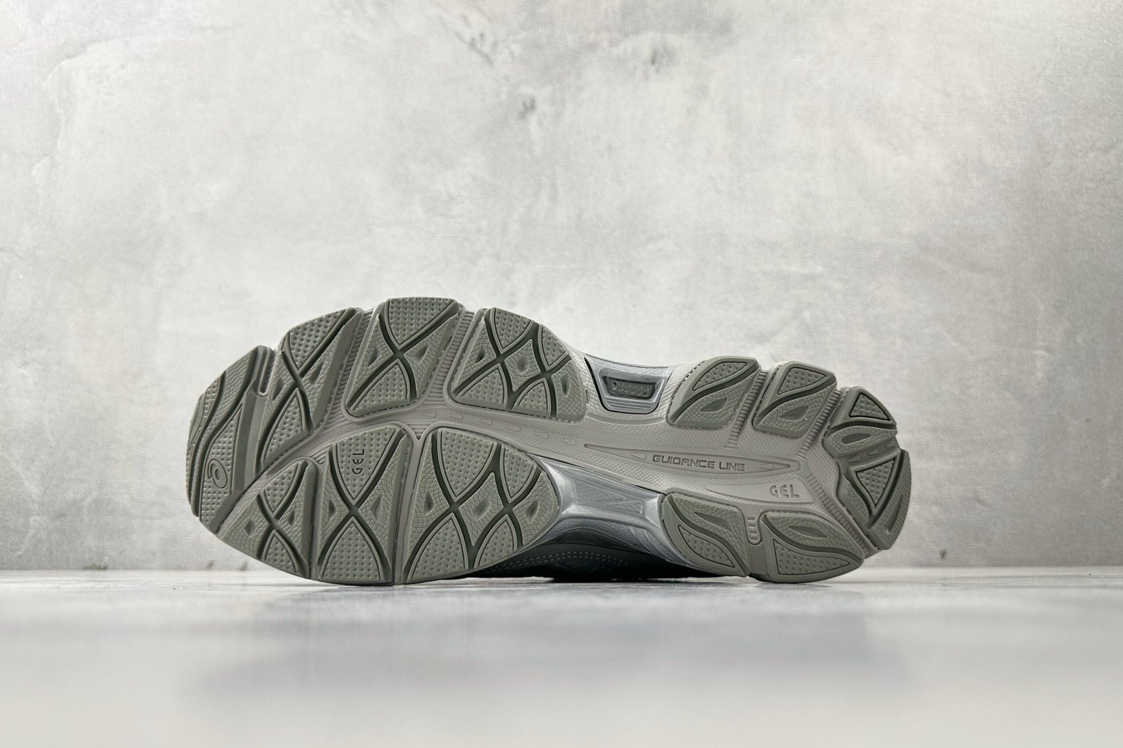 ASICS GEL-NYC gray 1203A735-020 - Image 4