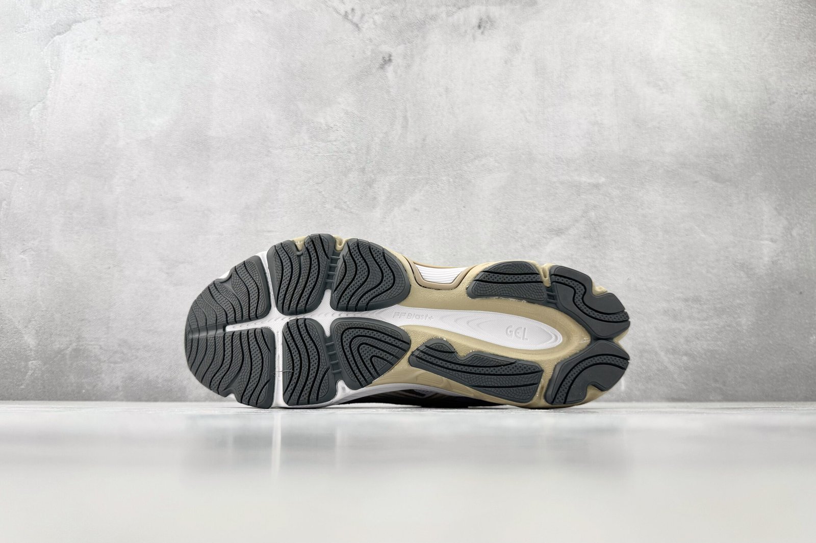 ASICS Gel-NYC 2.0 milk tea Brown 1203A895-102 - Image 4