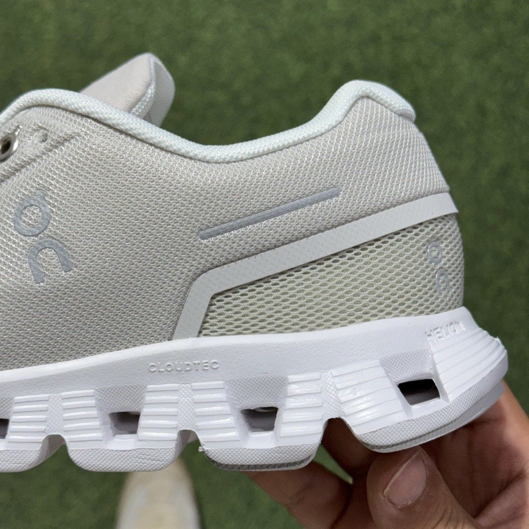 On Cloud 5 comfortable all-match shock-absorbing non-slip wear-resistant breathable low-top carbon plate running shoes - Image 6